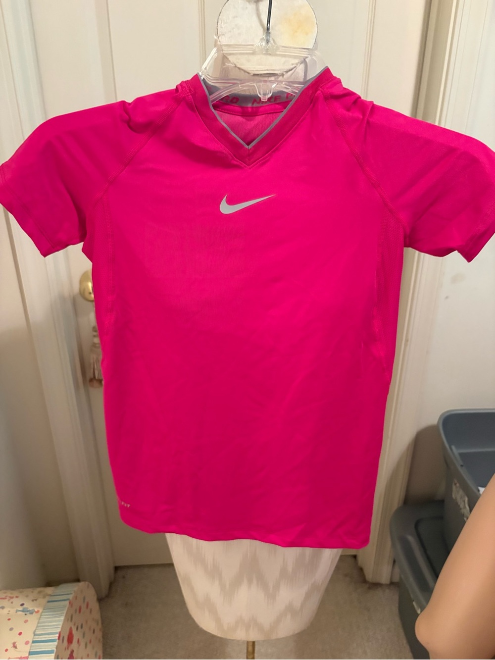 Nike Girls Hot Pink Athletic Short-Sleeve Top size M